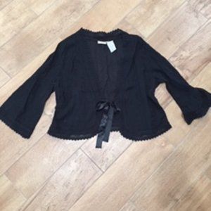 BLACK BLOUSE WITH SATIN TIE IN FRONT